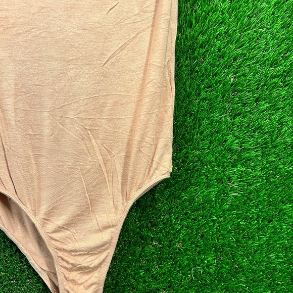 Body suit - Picture 8 of 10